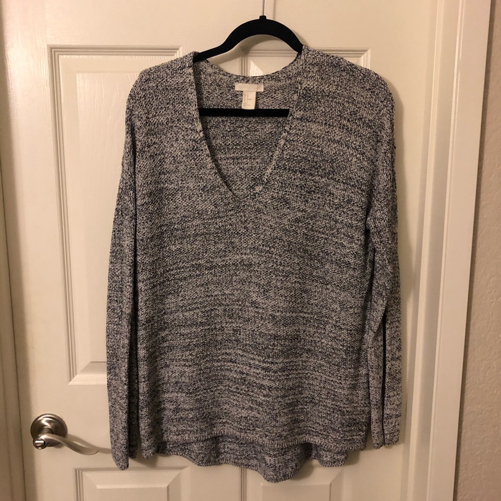 HM oversized grey v neck sweater